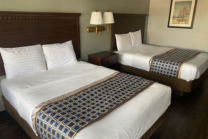 Room 8 of 19