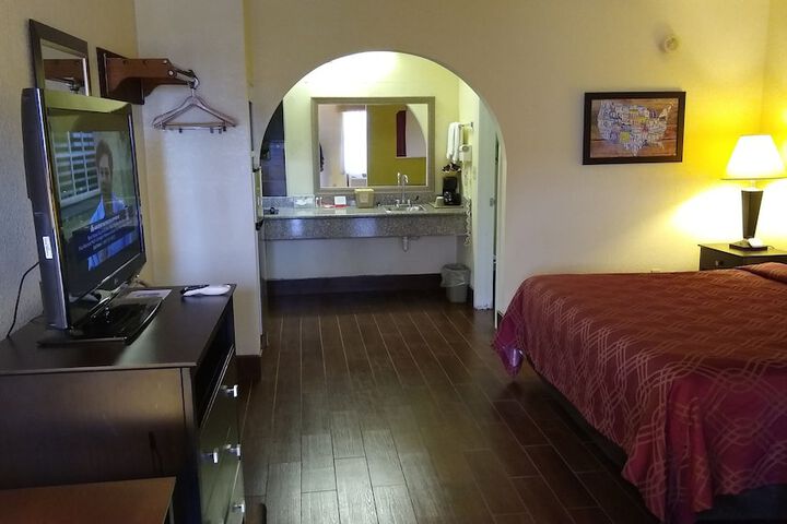Room 60 of 96