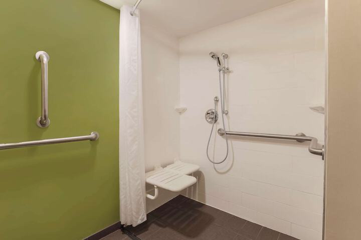 Room 29 of 48