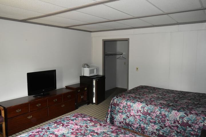 Room 12 of 19