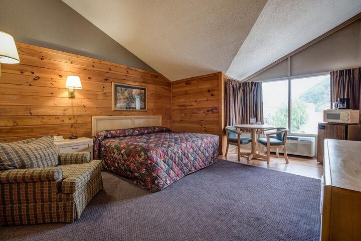Room 19 of 39