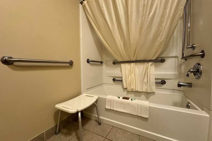 Room 13 of 29