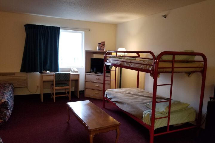 Room 153 of 232