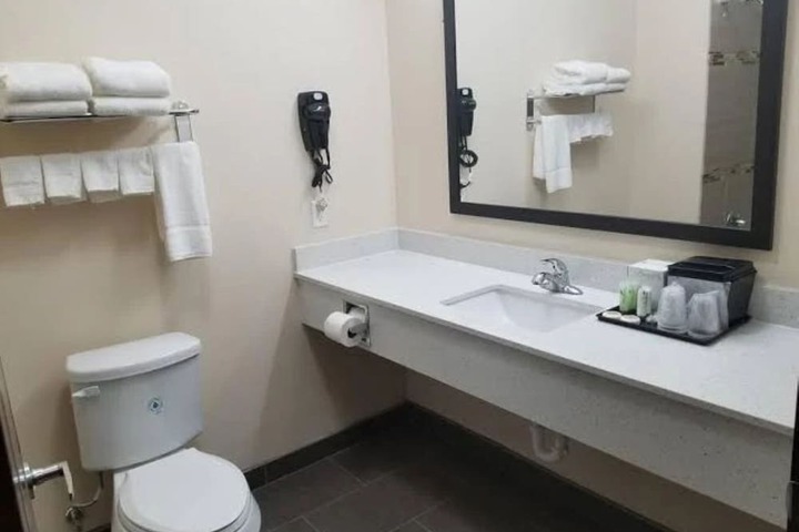 Scottish Inns & Suites Bay City TX