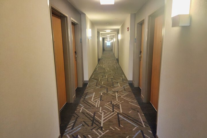 Ballroom/Hall 31 of 37