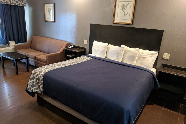 Room 49 of 60