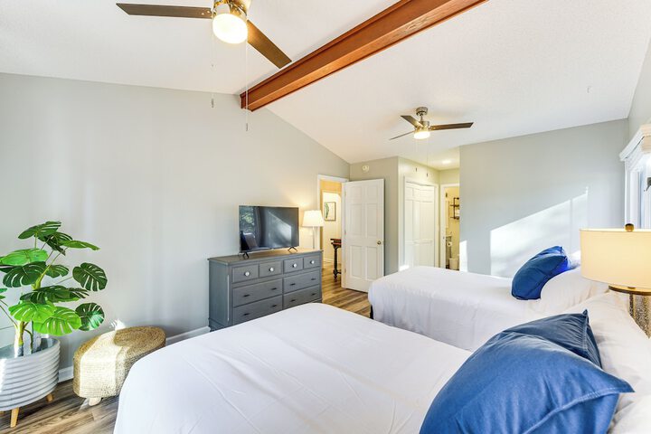 Pinehurst Home: Fire Pit BBQ + Golf Course View!