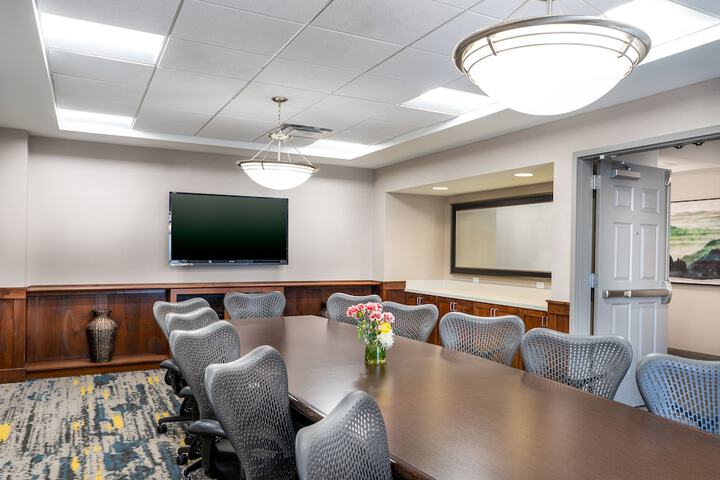 Business Center 48 of 49