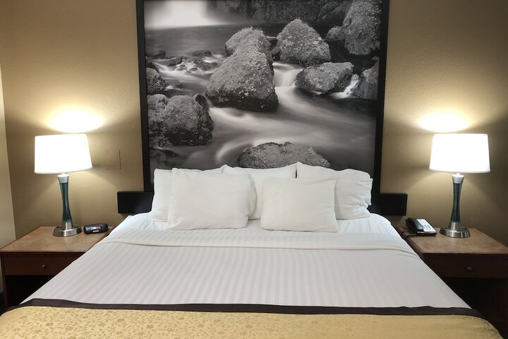 Super 8 by Wyndham Baker City