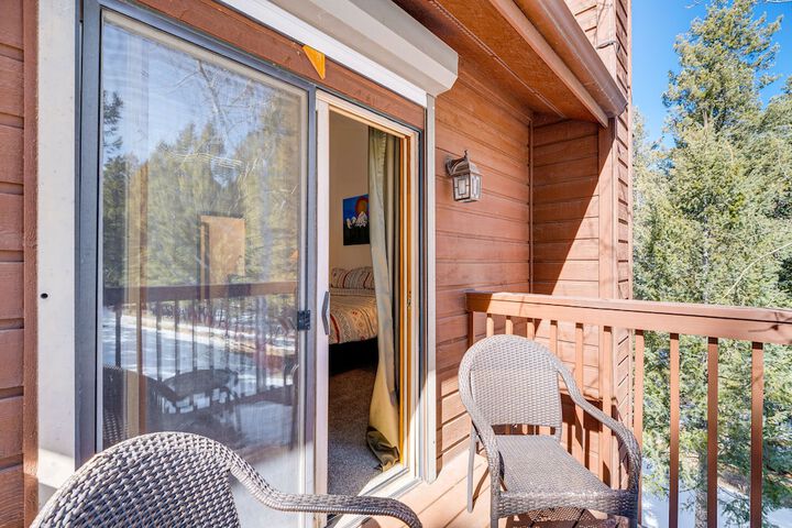 Woodland Park Chalet w / Deck Grill & Mtn Views!