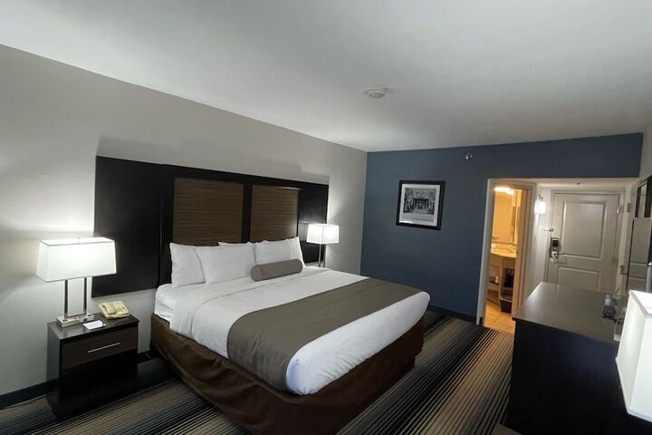 Room 18 of 30