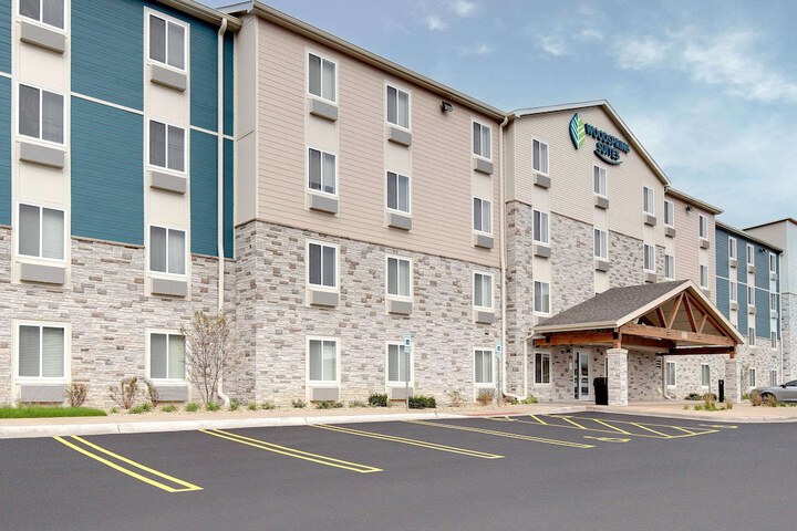 Hotel 2 of 35