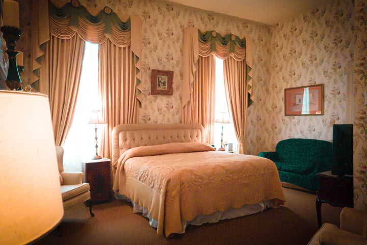 Room 68 of 142