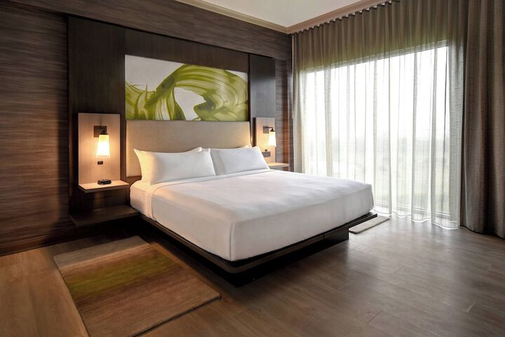 Room 50 of 103
