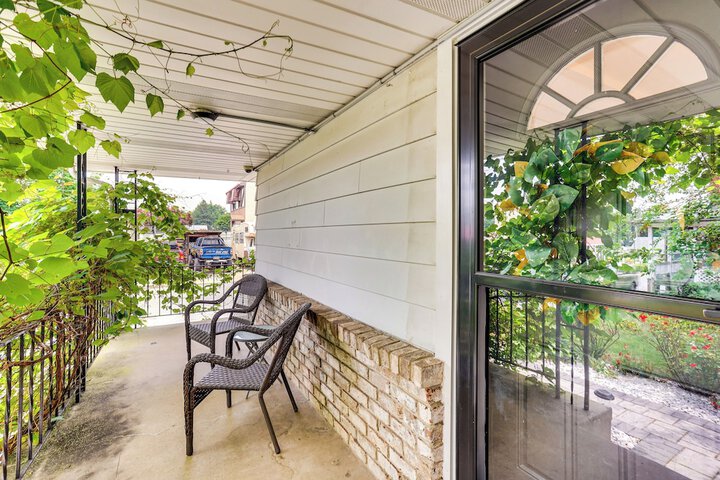 Fenced Backyard Grill & Deck: Bernville Home!