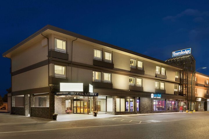 Hotel 2 of 39