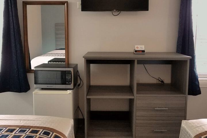 Room 11 of 21