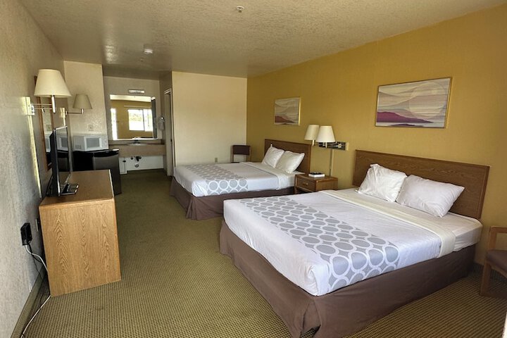 Rodeway Inn Copper Stay Benson AZ I-10 Exit 304