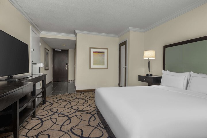 Room 93 of 131
