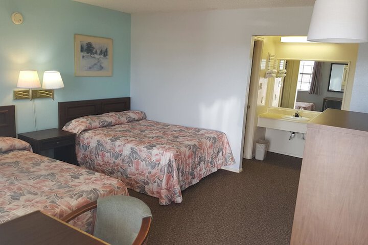 Room 50 of 72