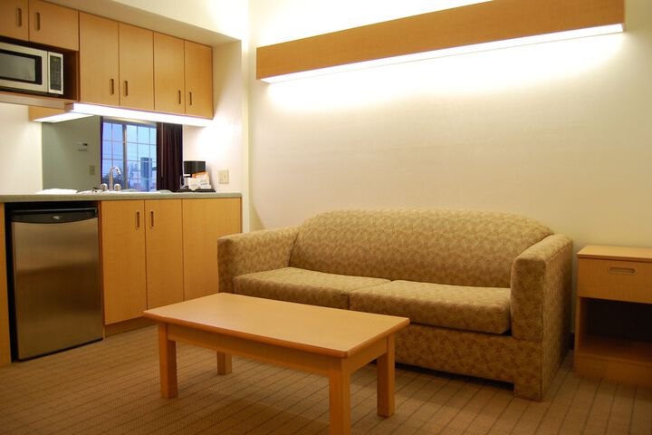Room 17 of 50