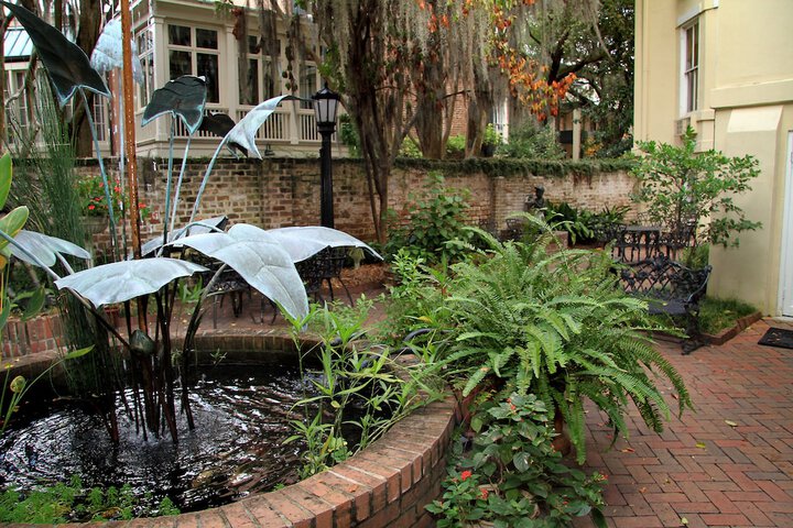 Hotel Exterior 160 of 166