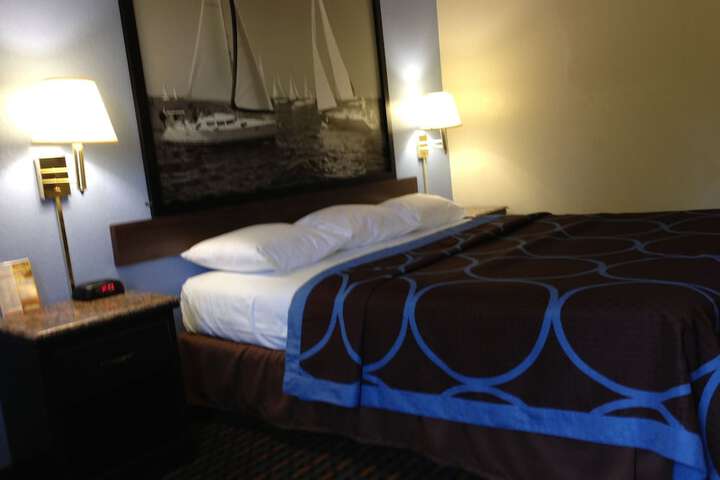 Room 15 of 26