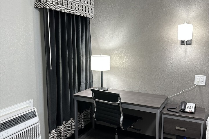 Room 9 of 22
