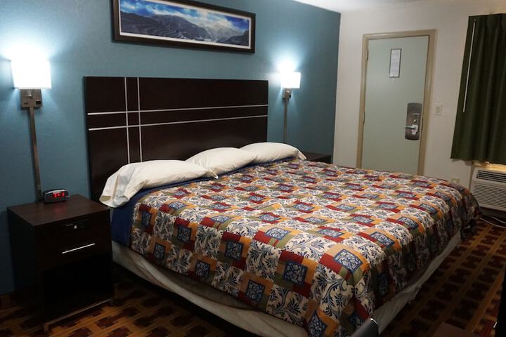 Lodge Inn