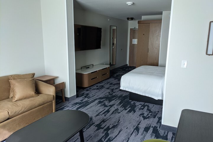 Room 20 of 33