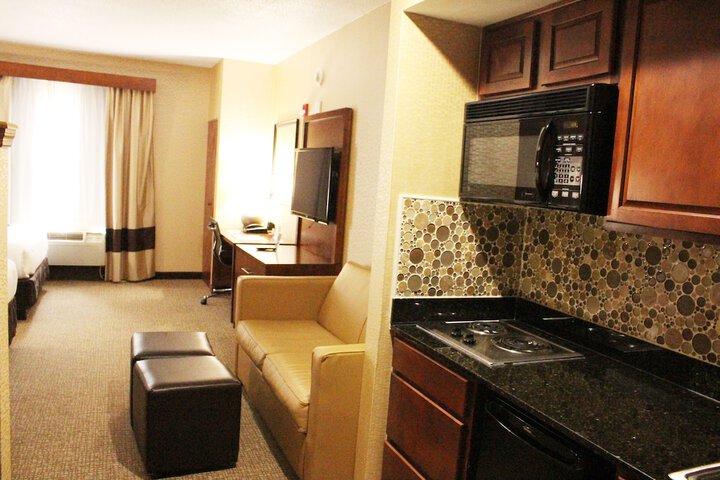 Room 16 of 75
