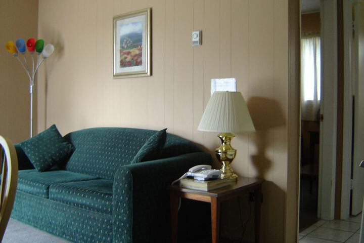 Room 28 of 40