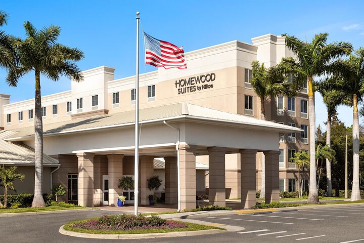 Homewood Suites by Hilton Fort Myers Airport / FGCU