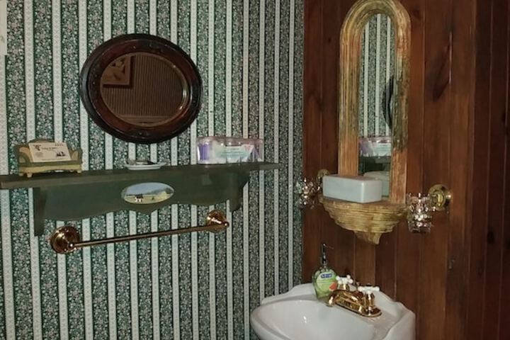 Room 23 of 45