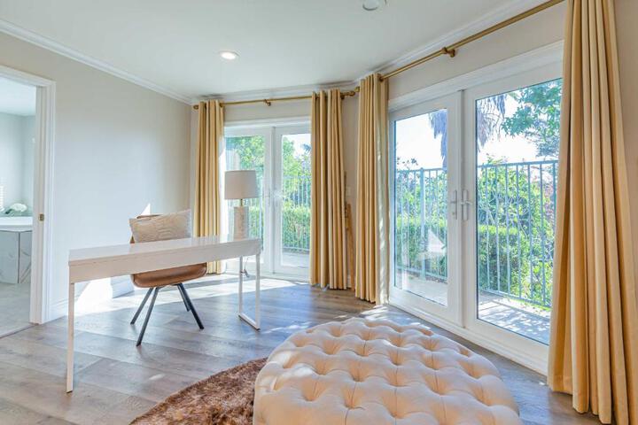 Single Level House with view and pool