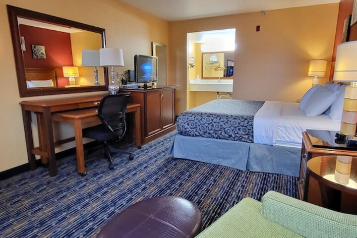 Olympic Inn & Suites