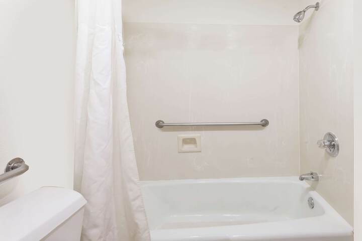 Room 29 of 62