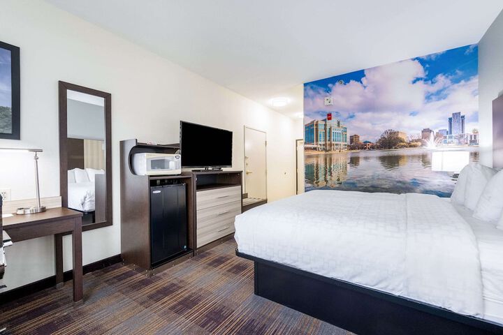 Clarion Pointe Madison Huntsville