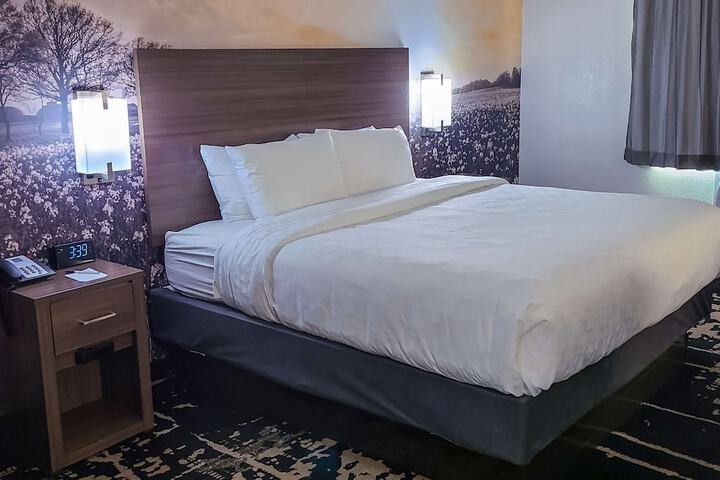 Room 17 of 42
