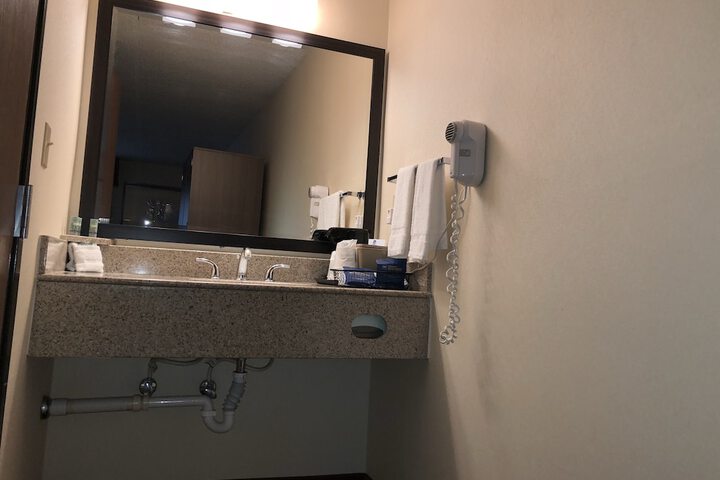 Room 4 of 22