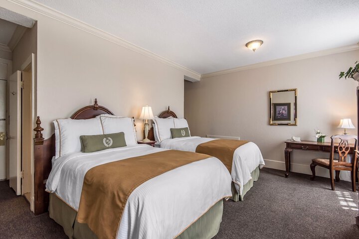 Hotel Bothwell Sedalia Central District an Ascend Collection Hotel
