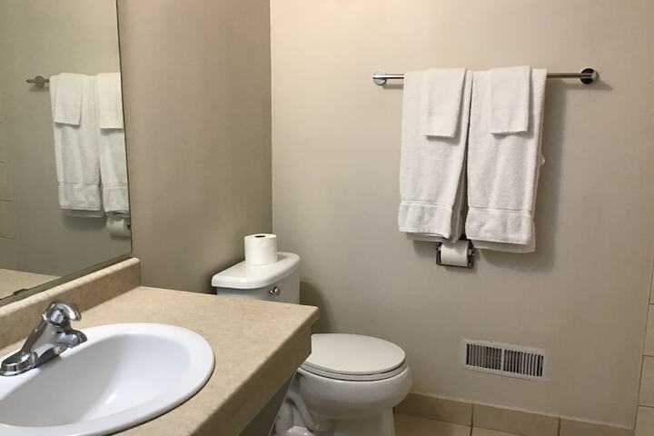 Room 9 of 10