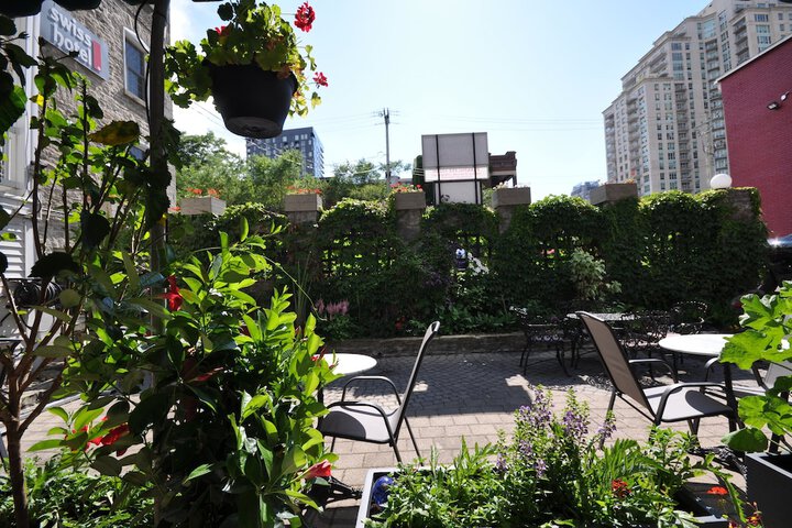 Hotel Exterior 74 of 74