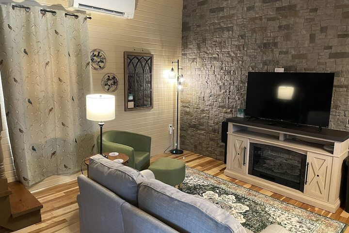 Lounge 57 of 77