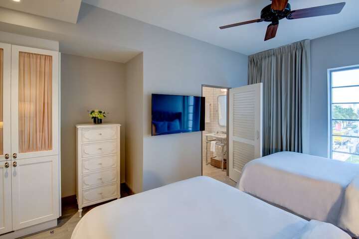 Room 9 of 24