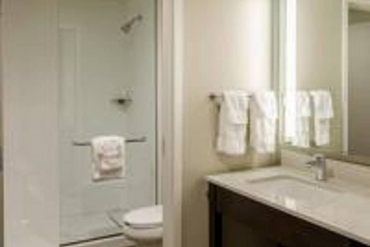 Hotel Madison & Shenandoah Conference Ctr