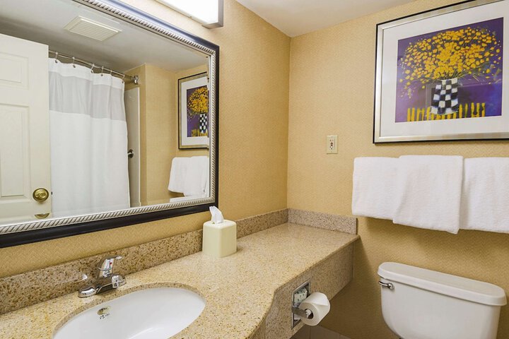 Room 10 of 17