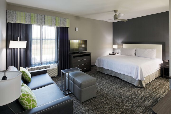 Room 16 of 25