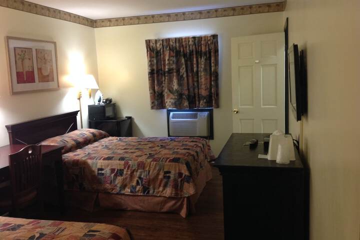 Room 9 of 19