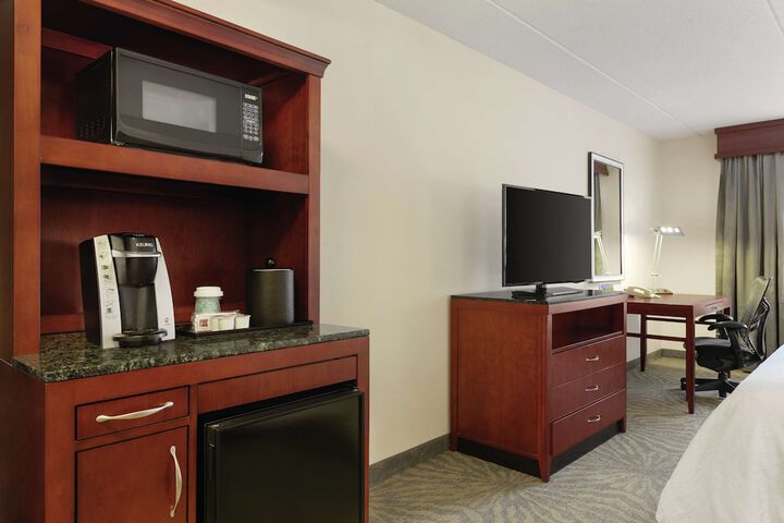 Room 16 of 40